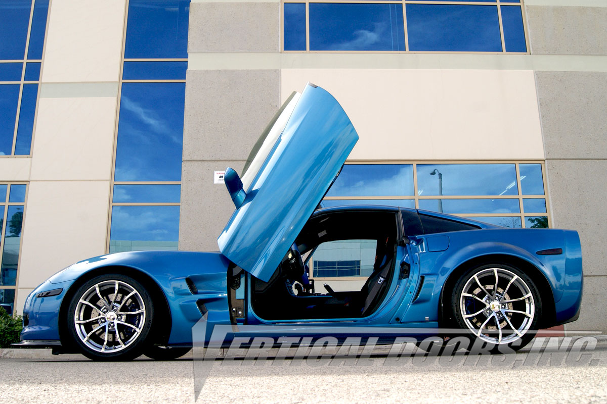 CHEVROLET CORVETTE C-6 2005-2013 VERTICAL LAMBO DOORS