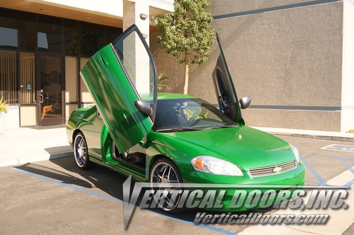 Chevrolet Monte Carlo 2000-2007 Vertical Lambo Doors