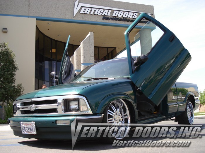 Chevrolet S10 1994-2004 Vertical Lambo Doors