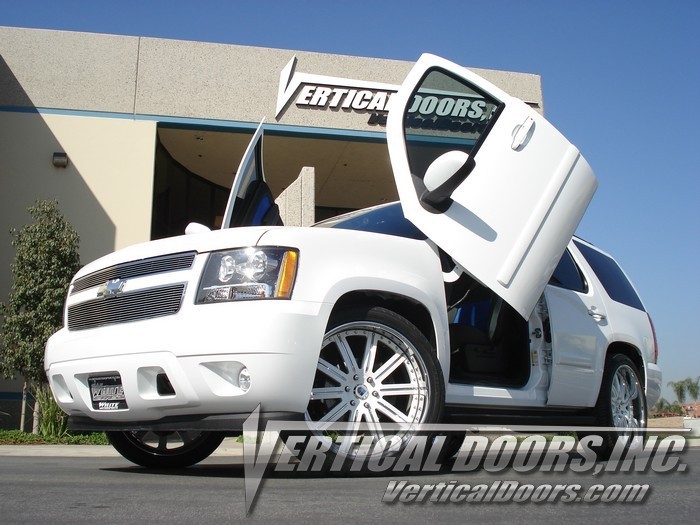 CHEVROLET TAHOE 2007-2014 VERTICAL LAMBO DOORS