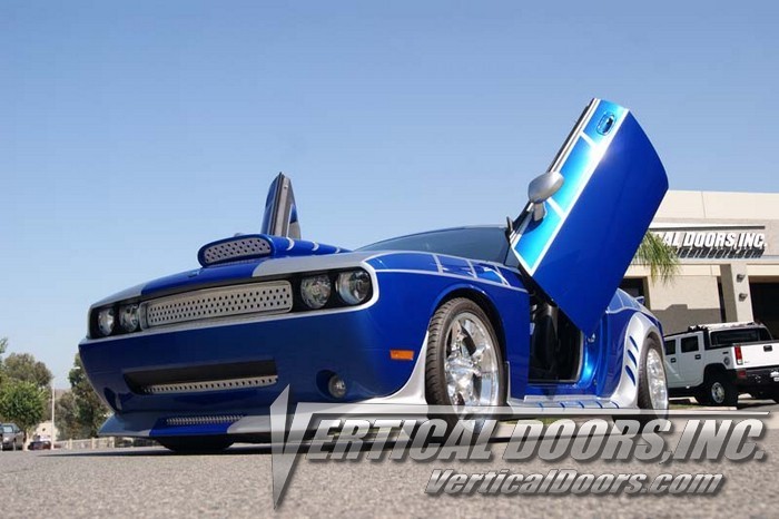 DODGE CHALLENGER 2009-2023 VERTICAL LAMBO DOORS