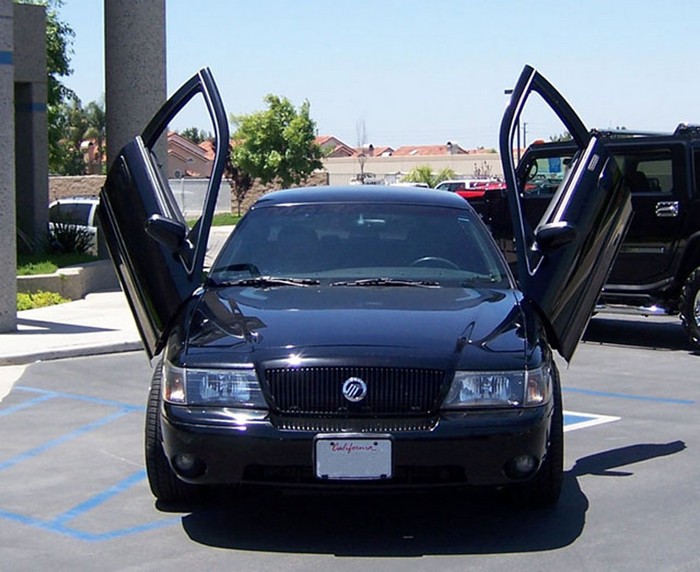 FORD CROWN VICTORIA 1998-2012 VERTICAL LAMBO DOORS