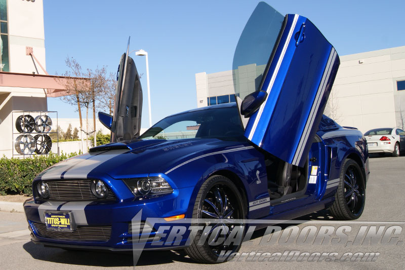 Ford Mustang 2011-2014 Vertical Lambo Doors