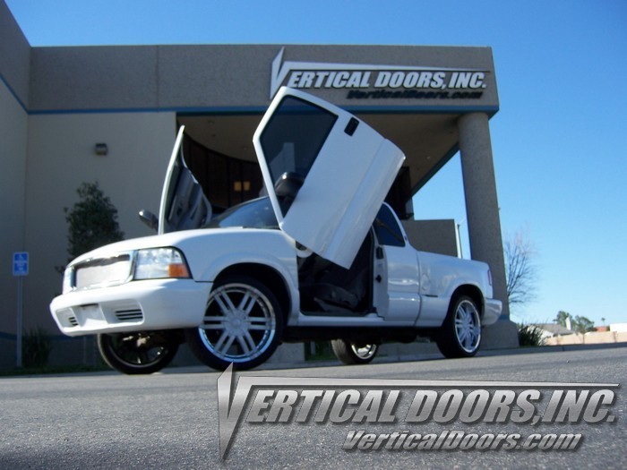 GMC Sonoma 1994-2004 Vertical Lambo Doors
