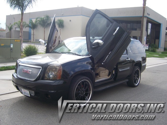 GMC Yukon / Yukon XL 2007-2014 Vertical Lambo Doors