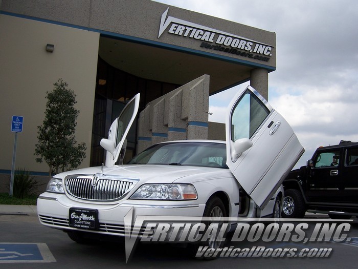 LINCOLN TOWN CAR 1998-2010 VERTICAL LAMBO DOORS